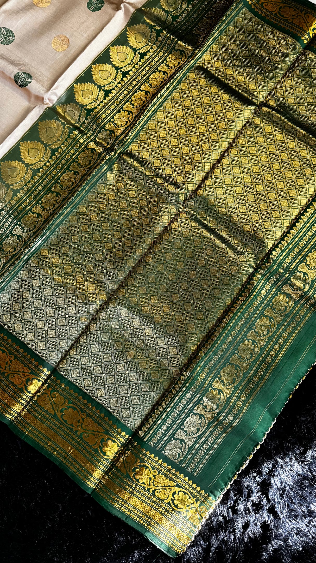 Sandlewood/green Gadwal Handloom Pure Silk