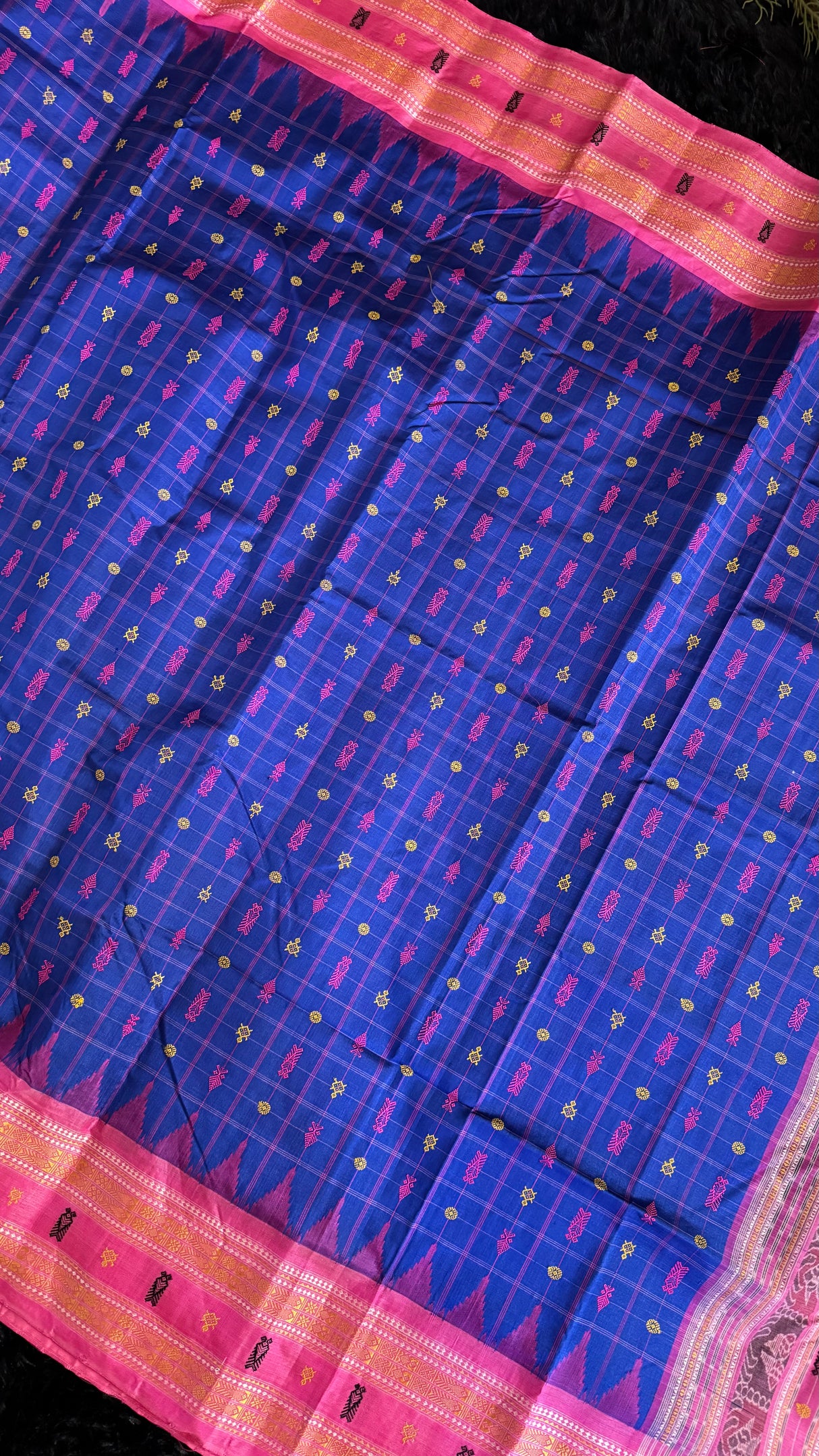 Sambalpuri Double Ikkat Hazaar butti Royal Blue Hot Pink