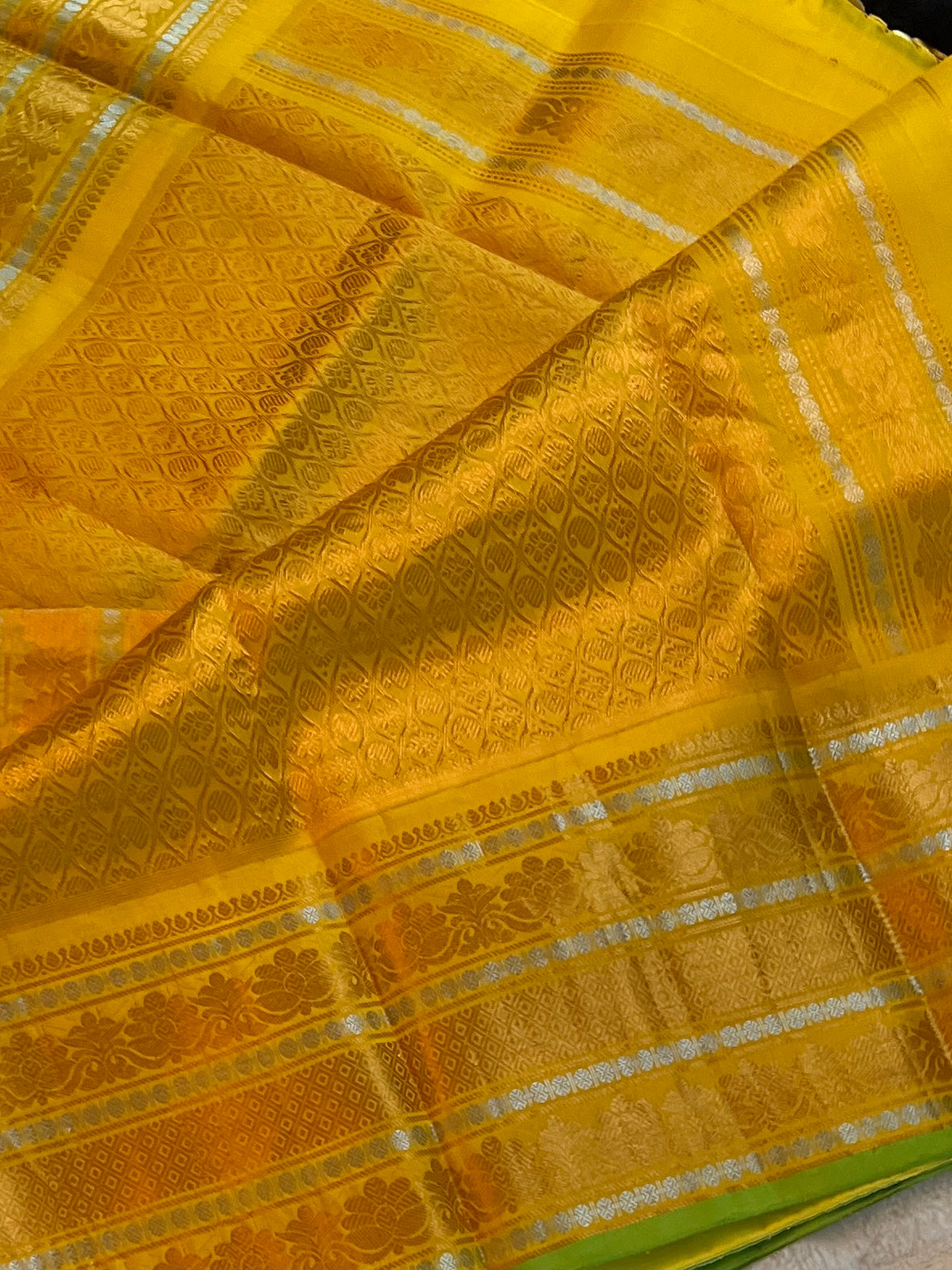 Off White Gloden yellow Tiny Checks Gadwal Pure silk