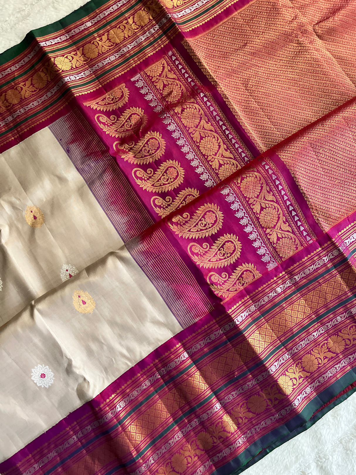 Beige with Purple/magenta Gadwal Handloom Pure Silk