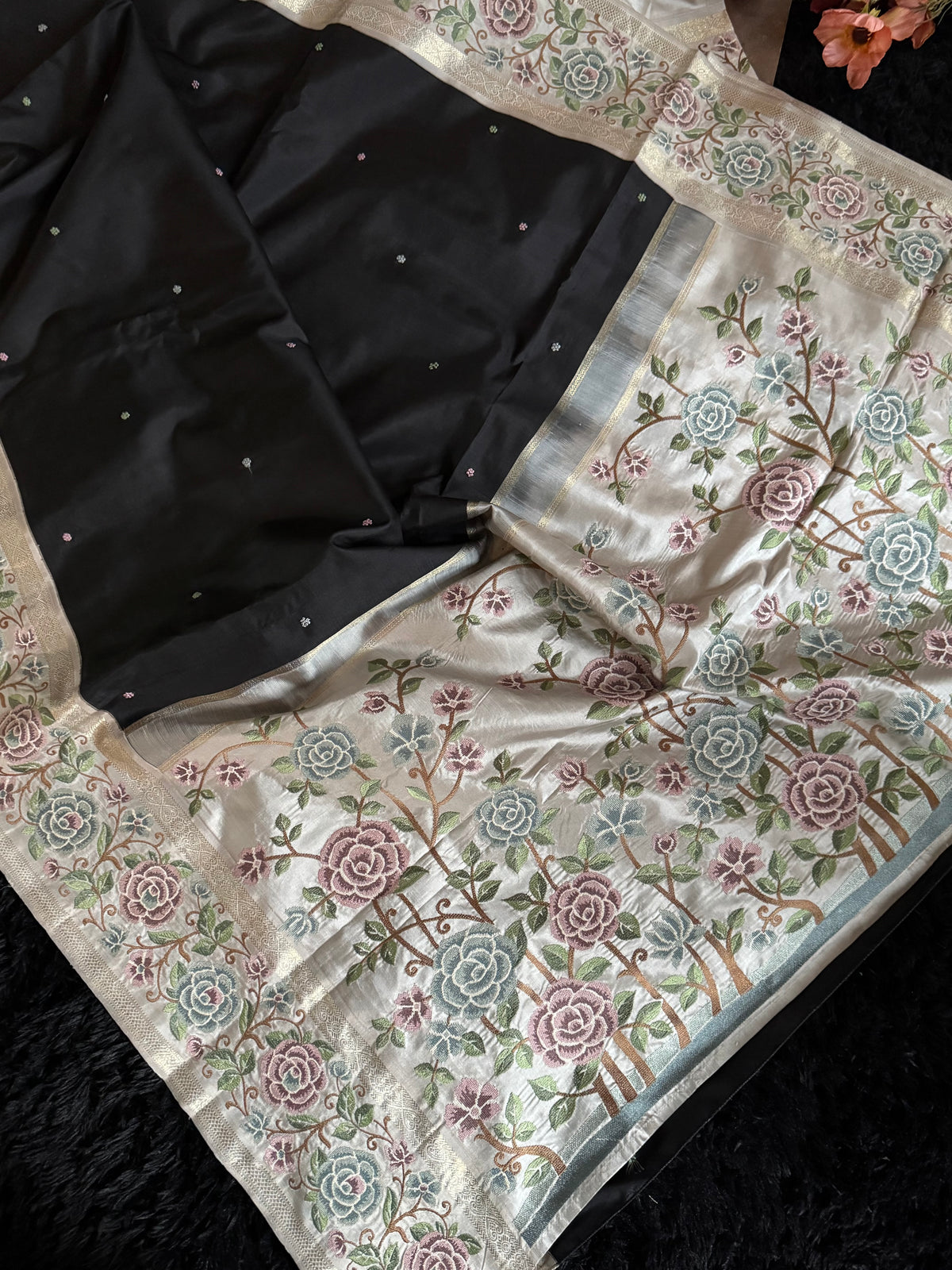 Black Korvai Kanchipuram Gap Border Embroidery