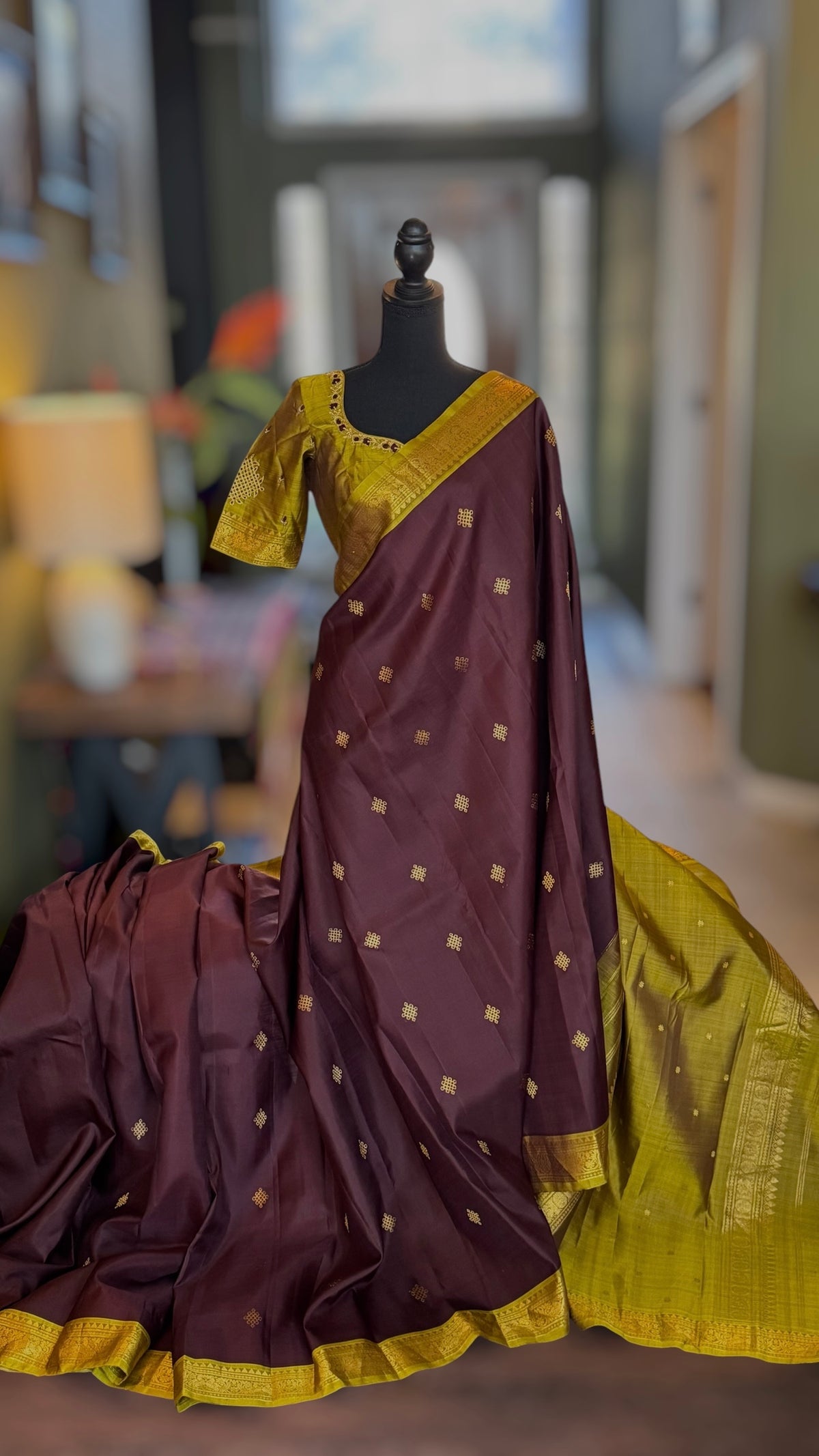 Kolam Butti korvai Kanchipuram pure silk