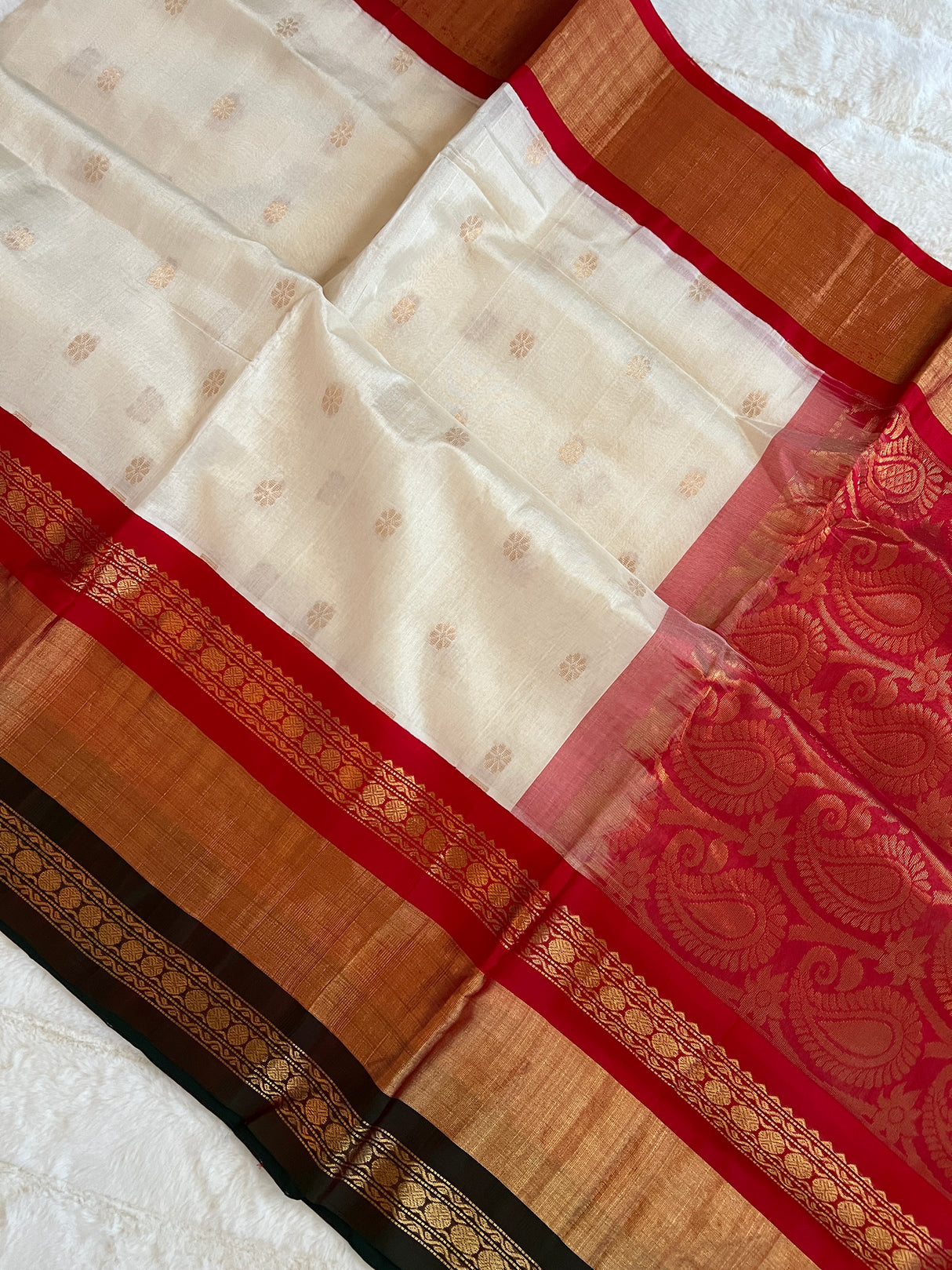  kanjeevaram silk cotton saree cream and maroon combo