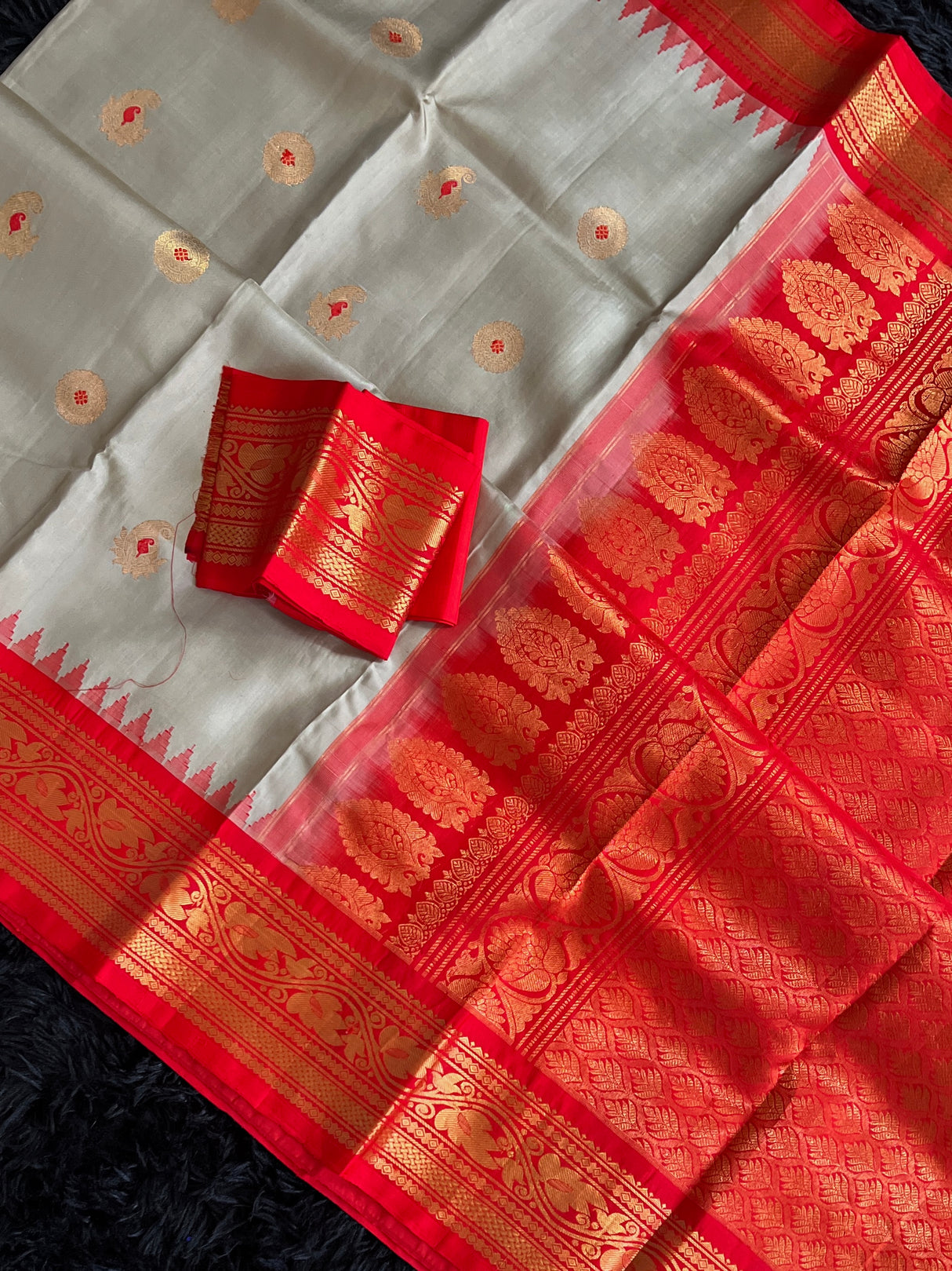 Gadwal handloom Pure Silk