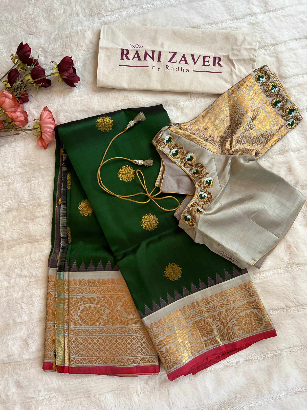 Bottle green Grey Gadwal Kanchi Pure Silk