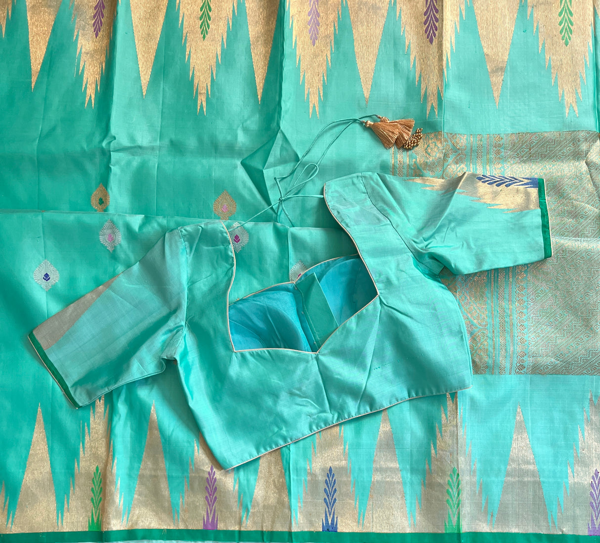 Gadwal Temple Border Turquoise Pure Silk saree
