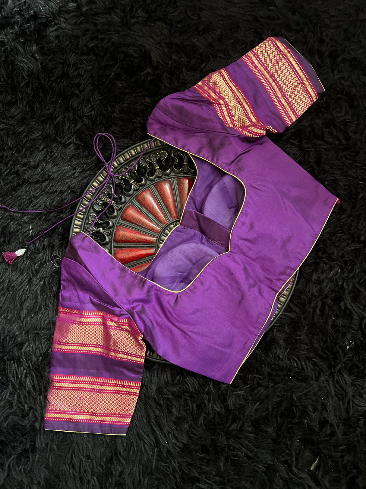Yeola Paithani Naarali Border Asavalli Pallu Handloom Pure Silk with Pre-Stitched Blouse