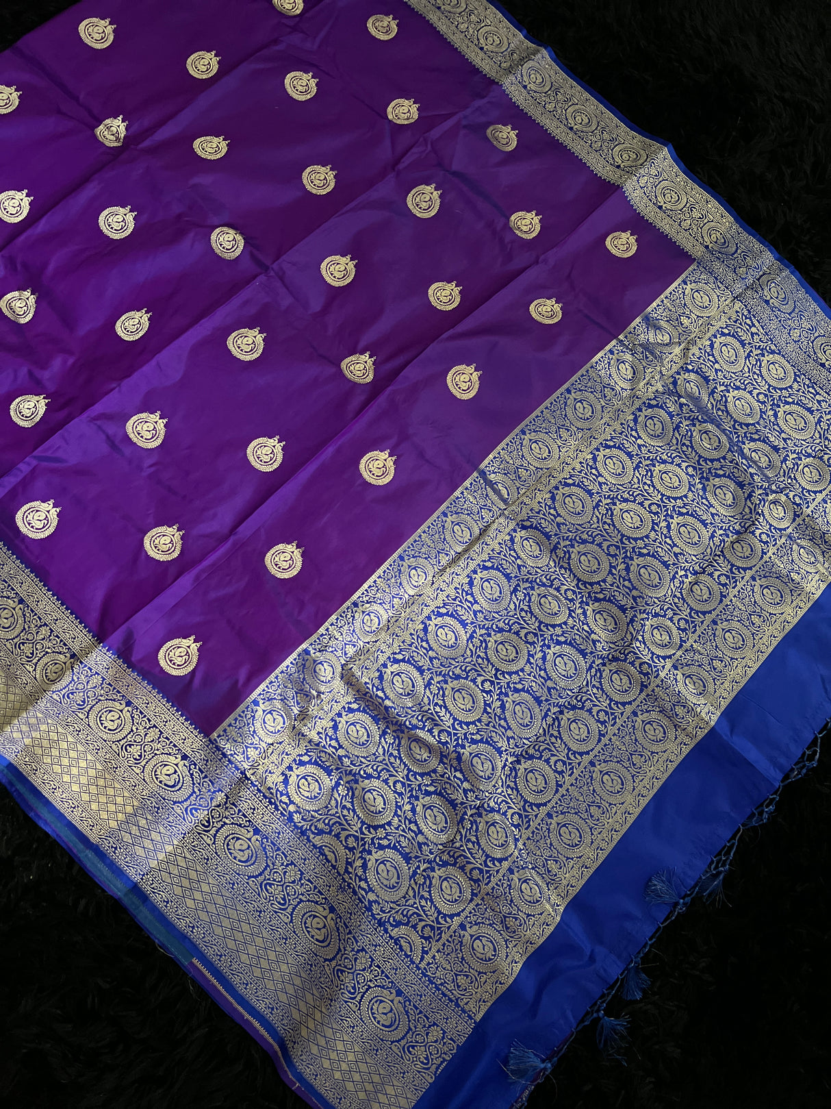 Banarasi Katan Silk Kaduwa Motifs With Pre-Stitched Blouse
