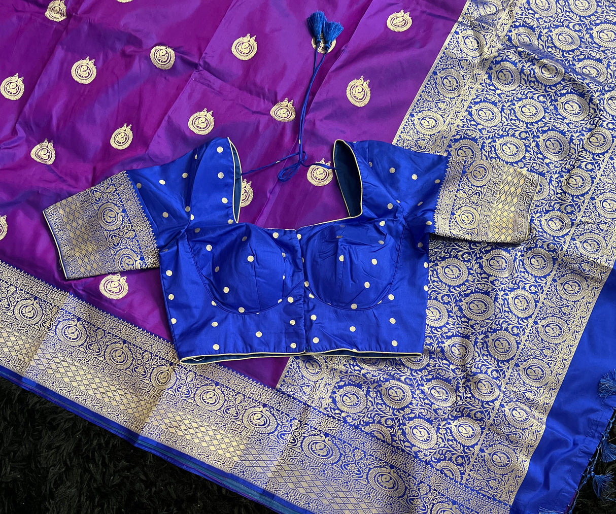 Banarasi Katan Silk Kaduwa Motifs With Pre-Stitched Blouse