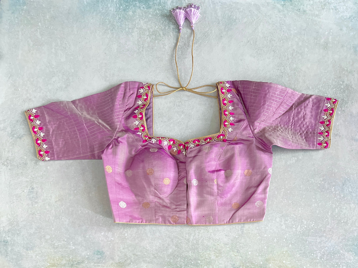 Gadwal handloom Pure Silk With Pre-Stitched Blouse