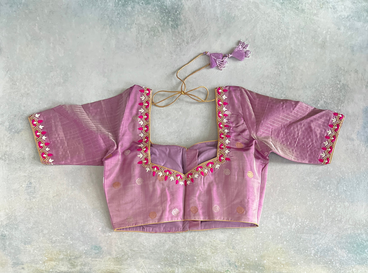 Gadwal handloom Pure Silk With Pre-Stitched Blouse