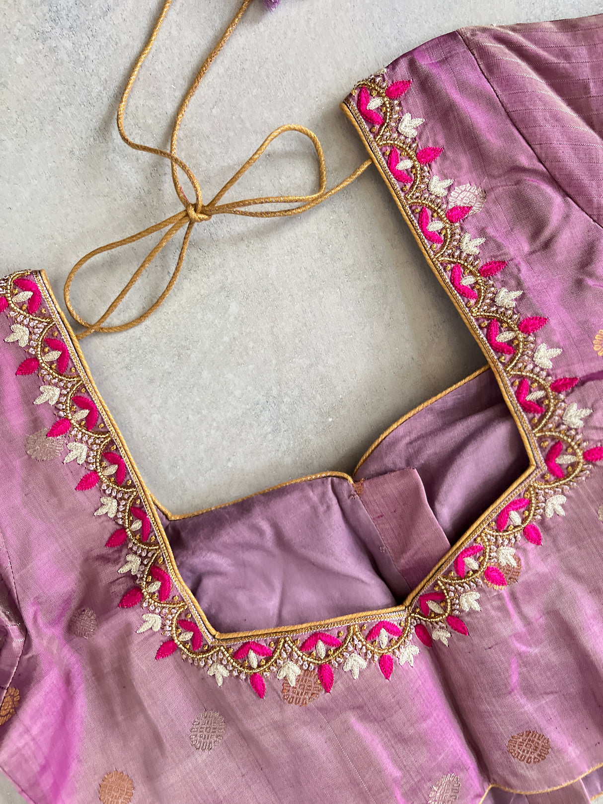 Gadwal handloom Pure Silk With Pre-Stitched Blouse