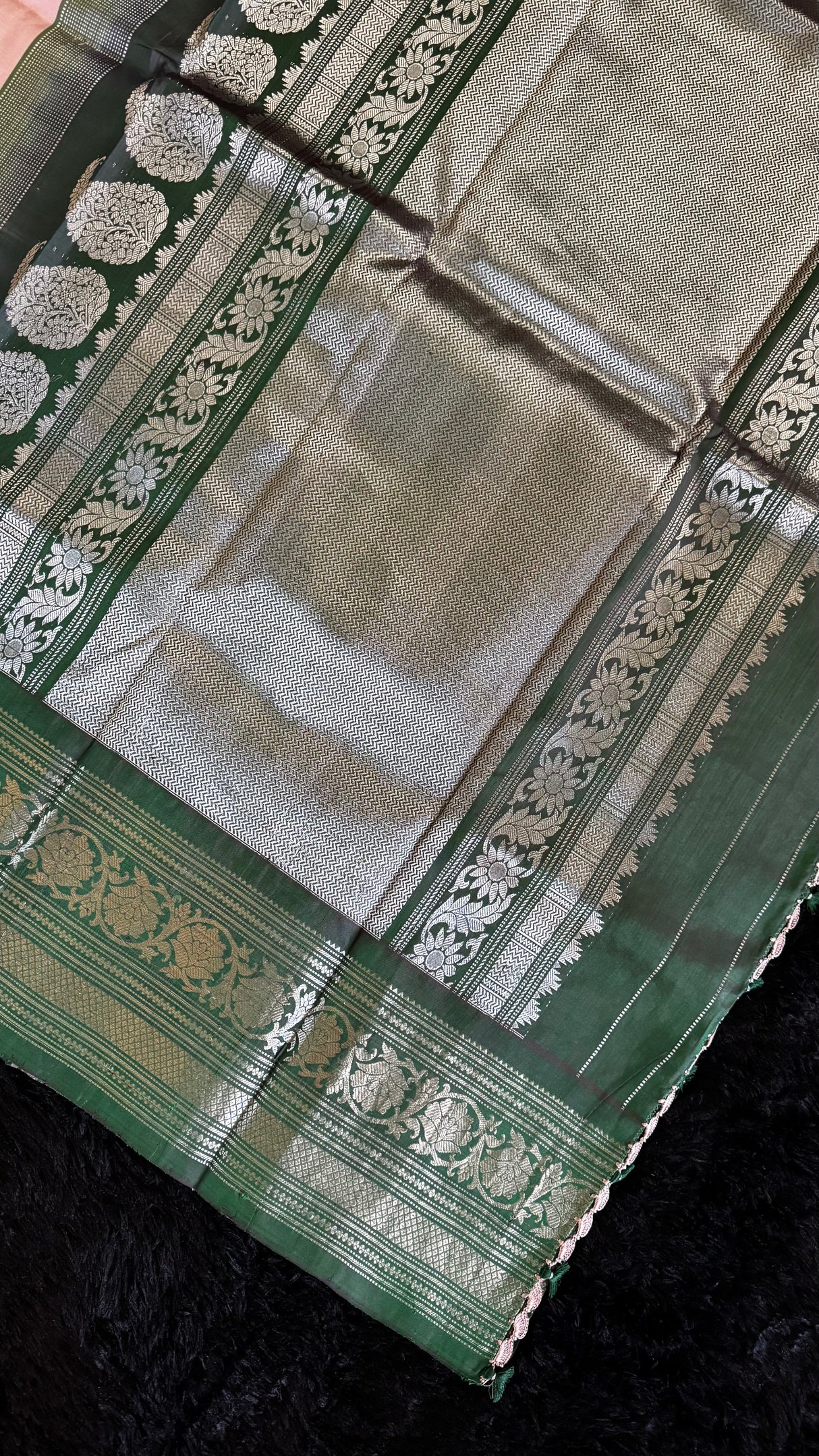 Pastel Pink/Bottle Green Silver Zari Gadwal Handloom Pure Silk
