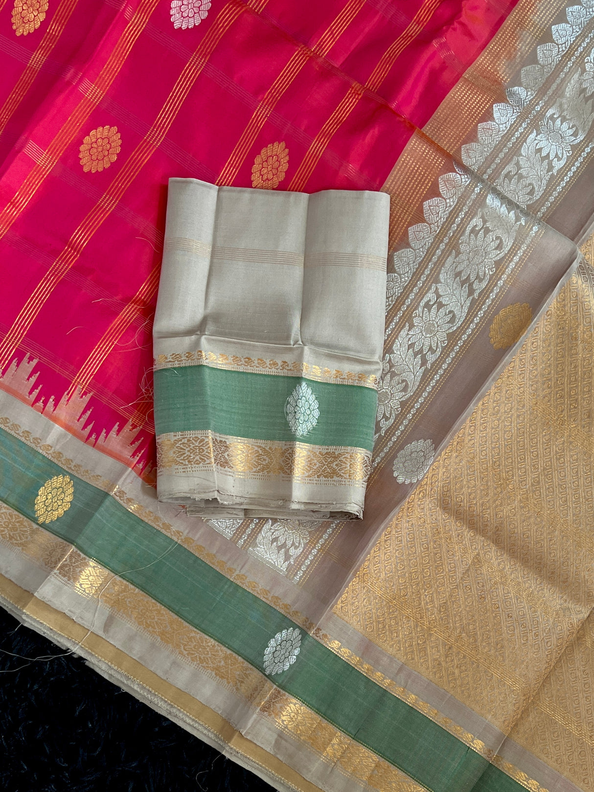 Gadwal handloom Pure Silk saree