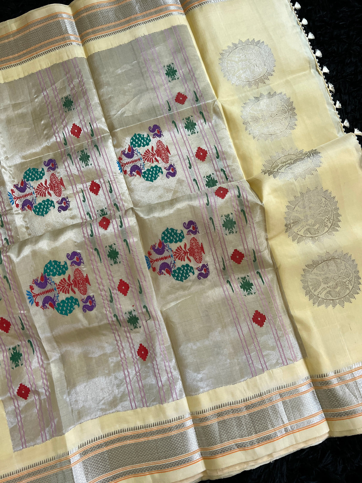 Maharani Kalanjali Pastel shade (custard cream) Silver Zari Paithani Handloom Pure Silk