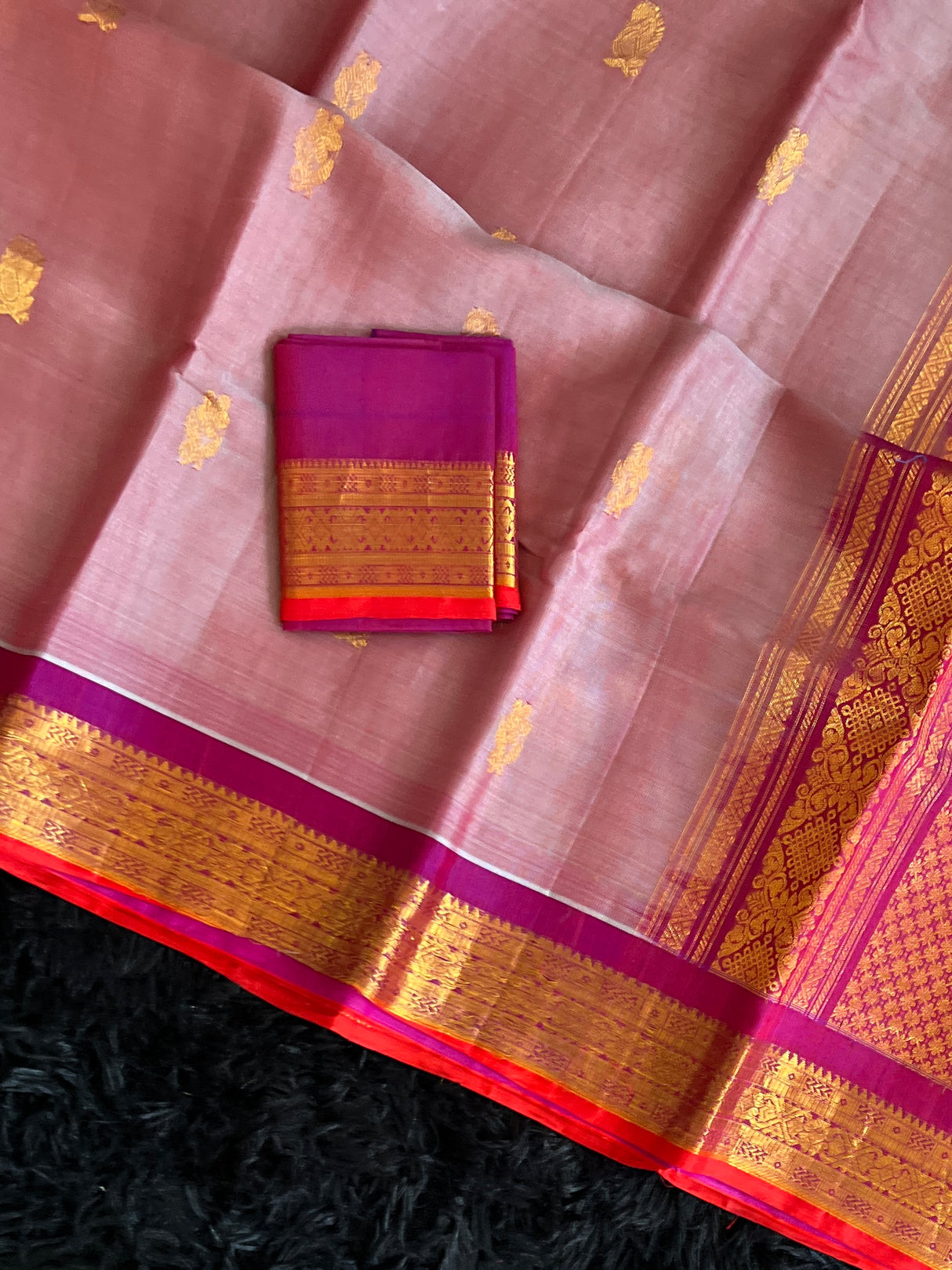 Seco Gadwal Onion Pink with Magenta saree