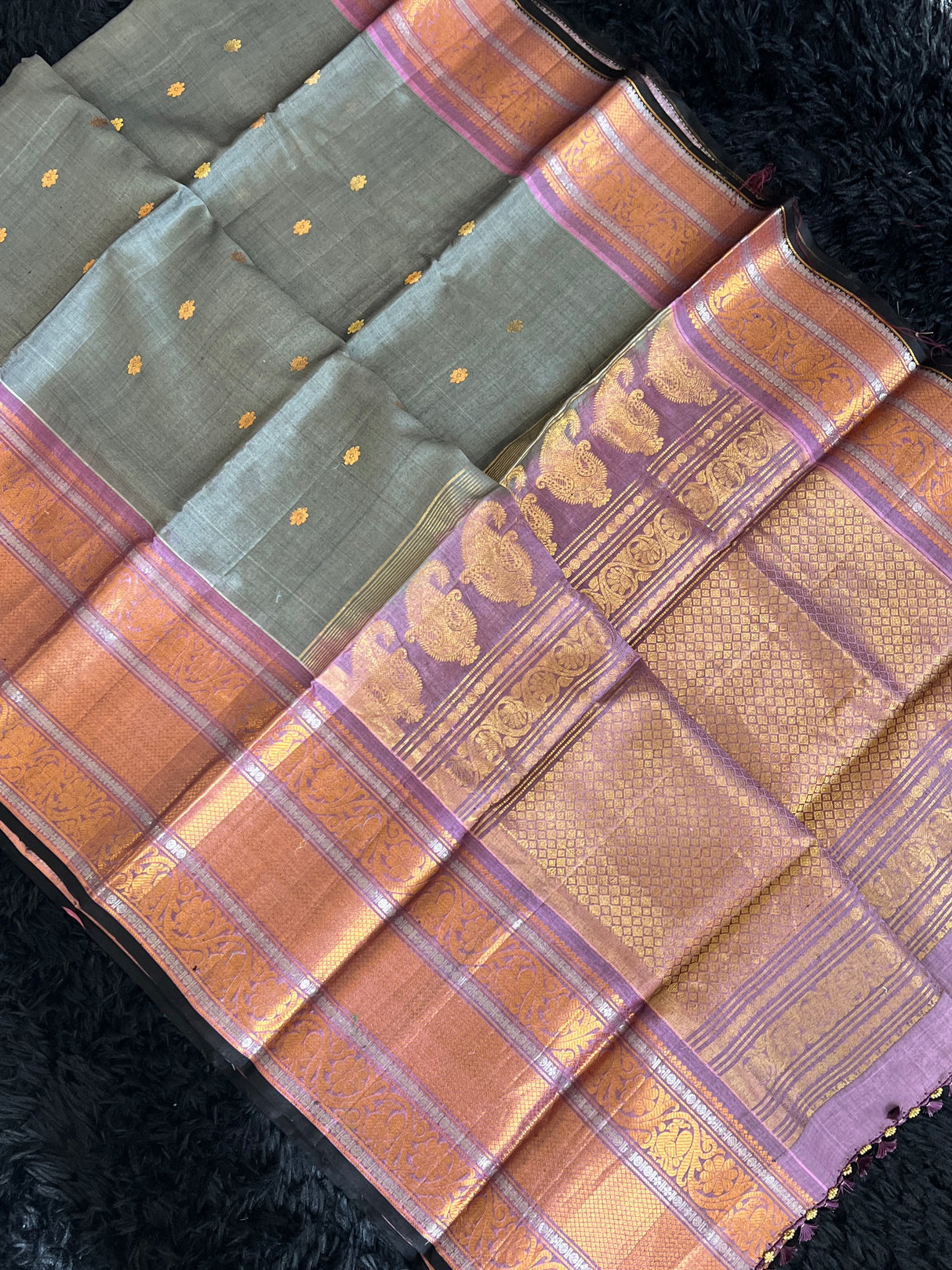 Seco Gadwal Grey With Baby Pink saree
