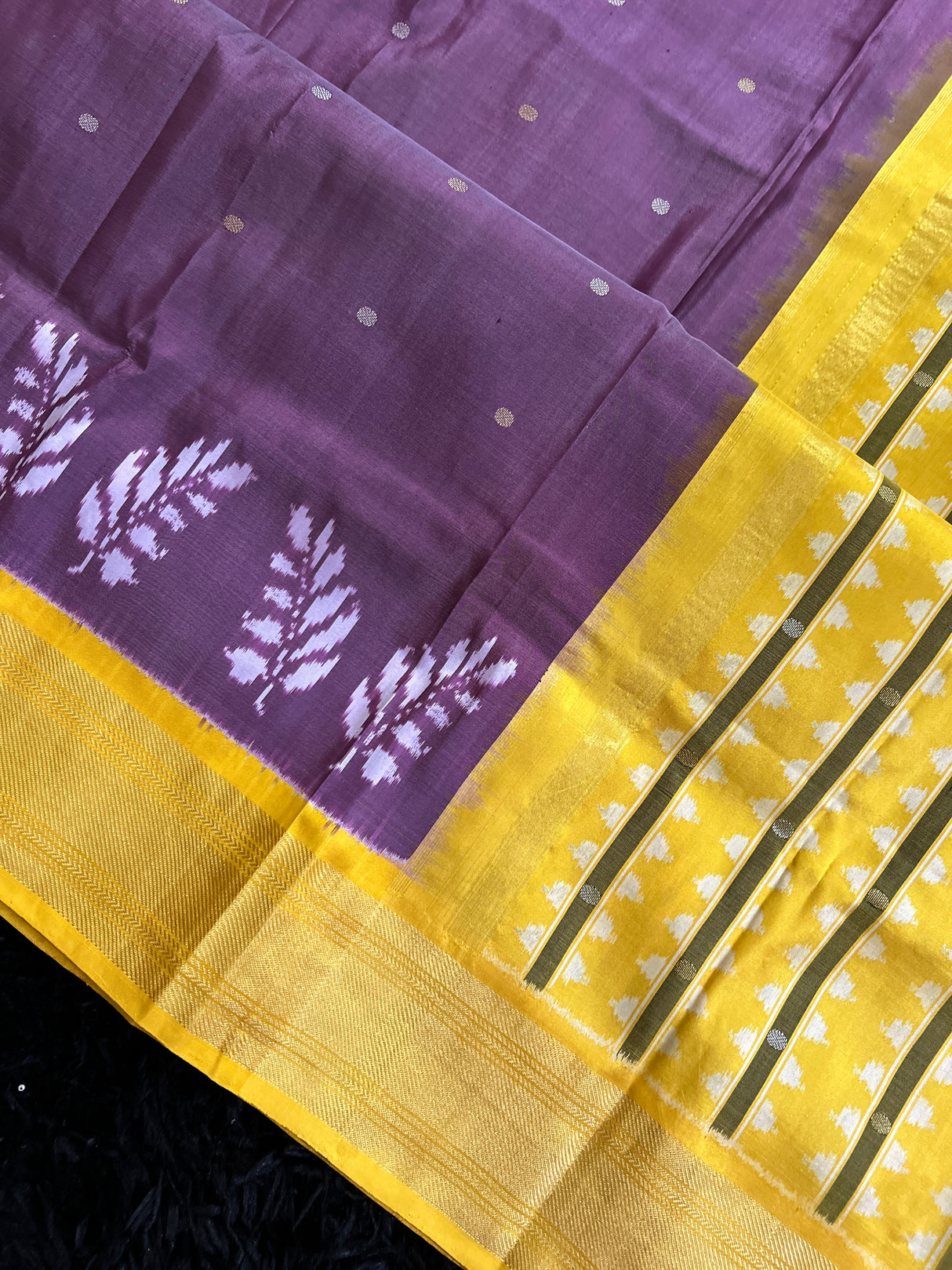 Ikkat Pochampally Handloom Pure Silk  With Pre-Stitched Blouse