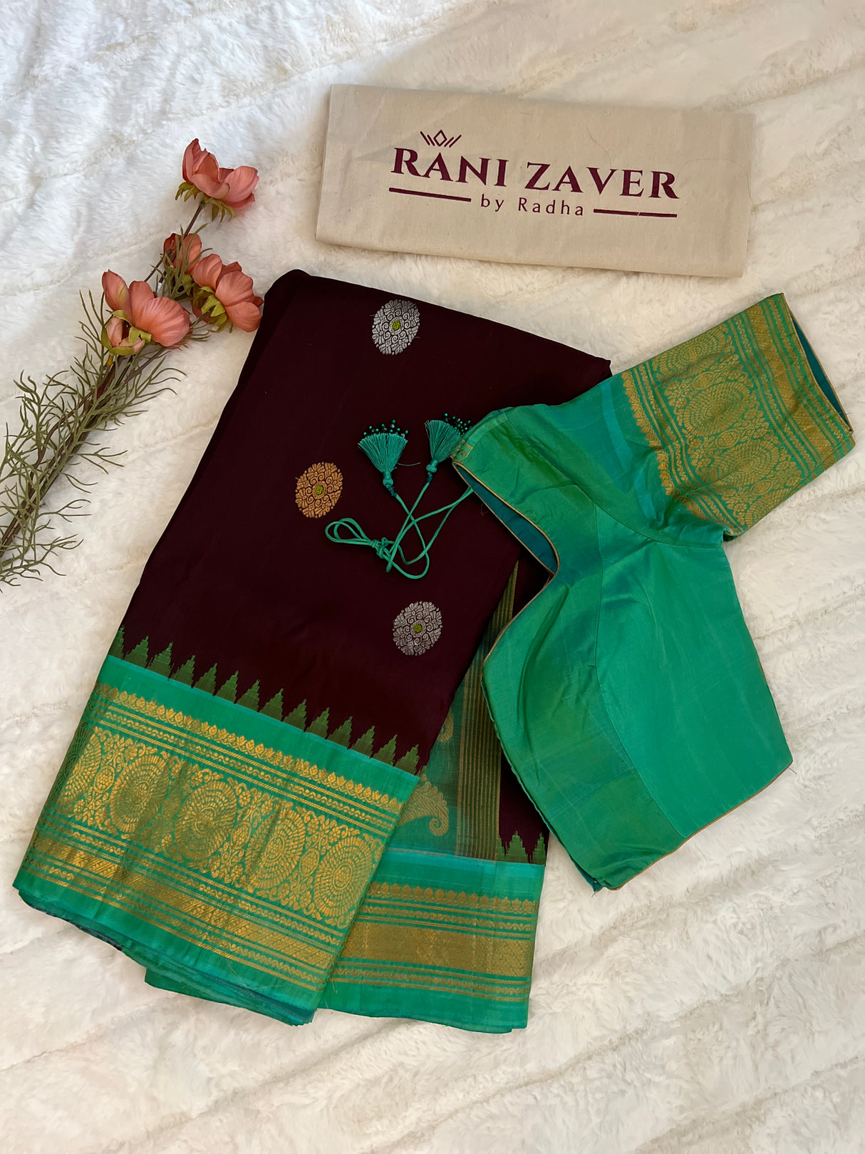 Gadwal Handloom Pure Silk With Pre-Stitched Blouse