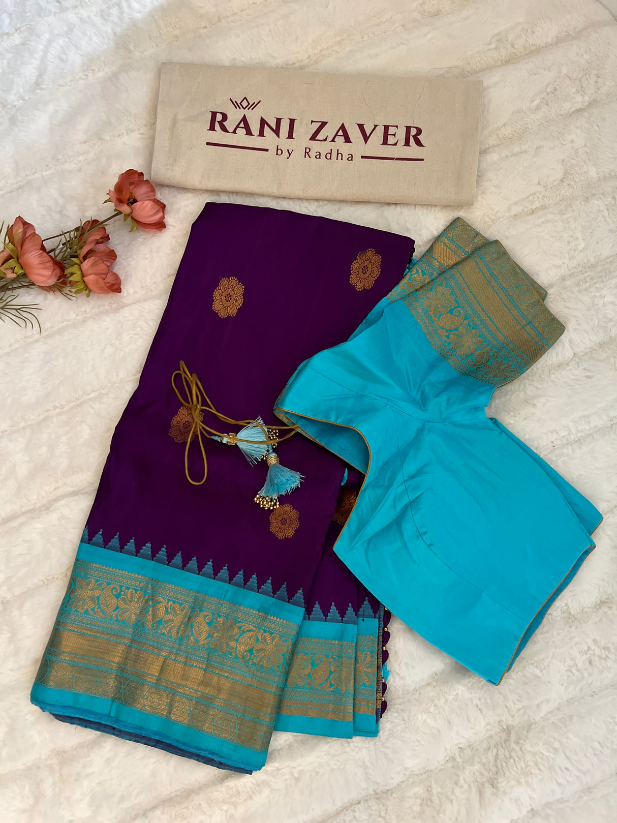 Gadwal Handloom Pure Silk With Pre-Stitched Blouse