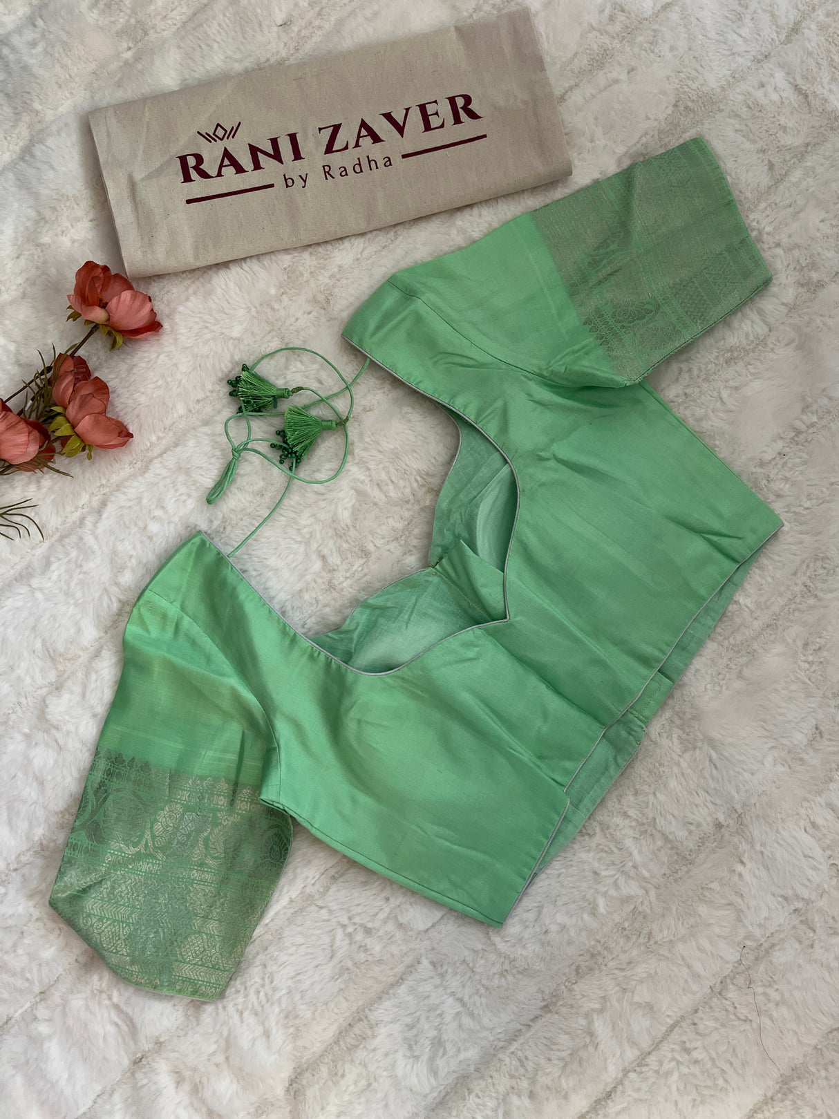 Gadwal Handloom Pure Silk With Pre-Stitched Blouse