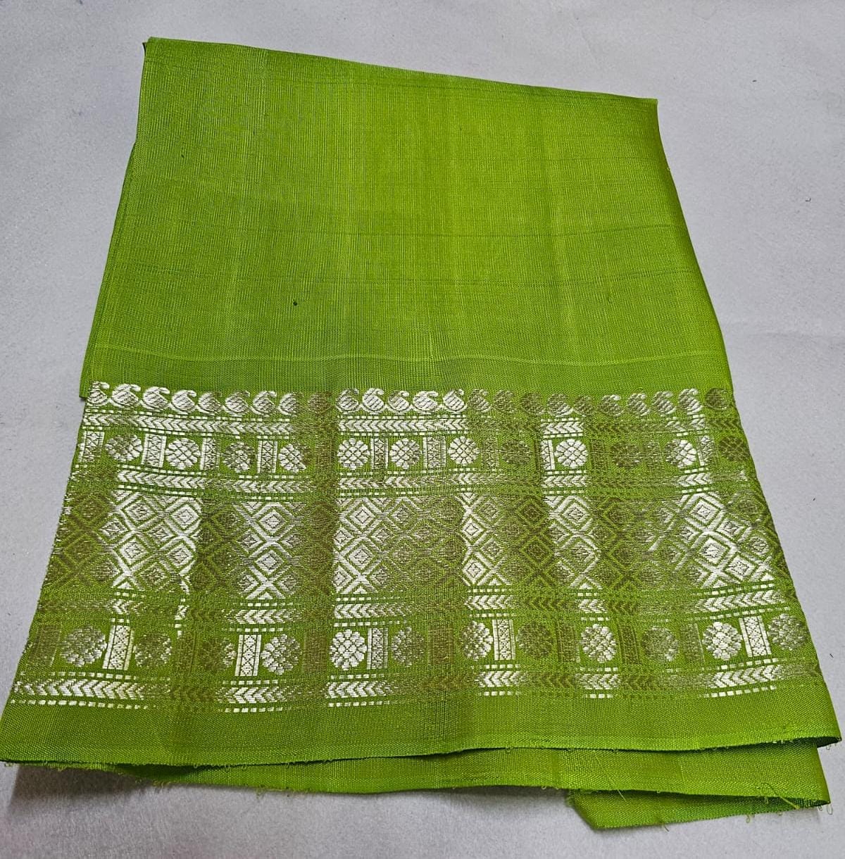 Gadwal Handloom Pure Silk Silver Zari Red X Parrot Green Combo  BLR