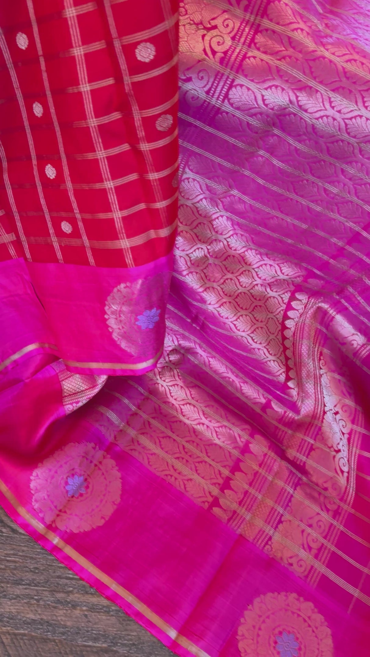 Kuttu Gadwal Handloom Pure Silk Dark Chilli Red Pink
